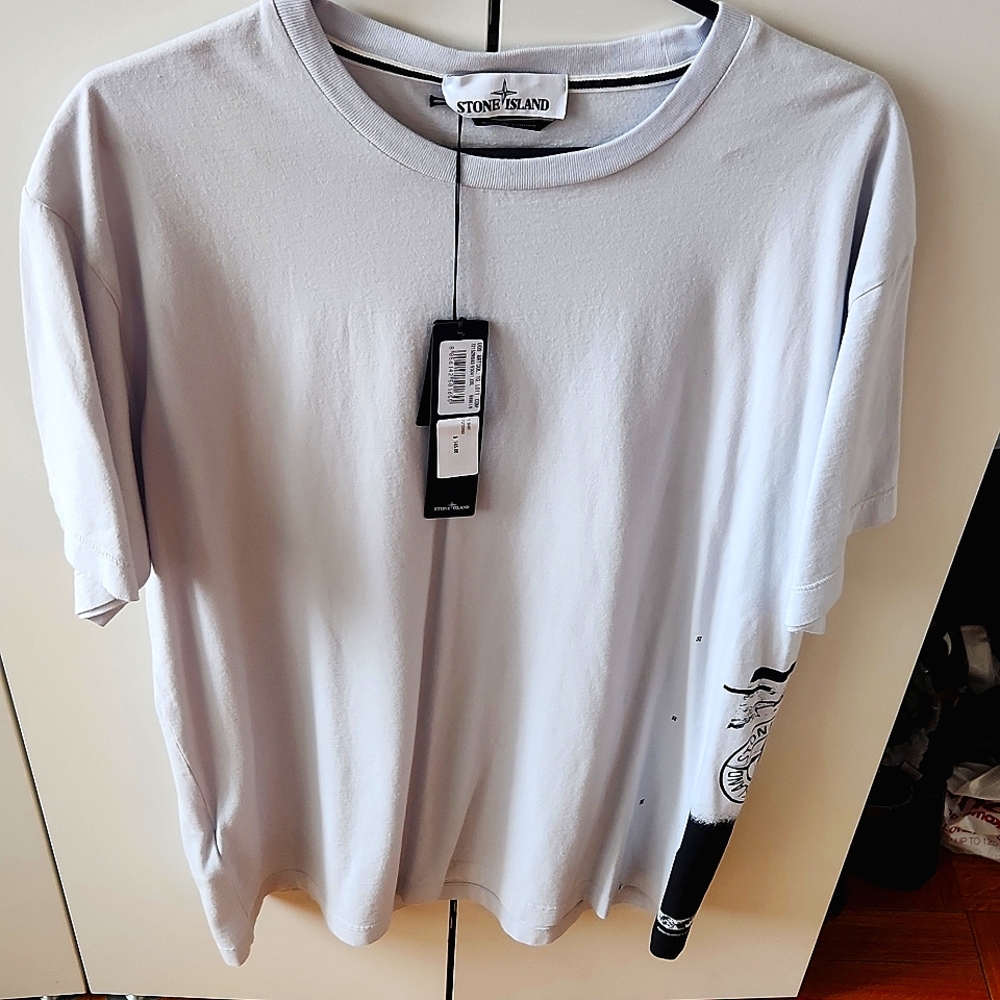New t shirt stone island